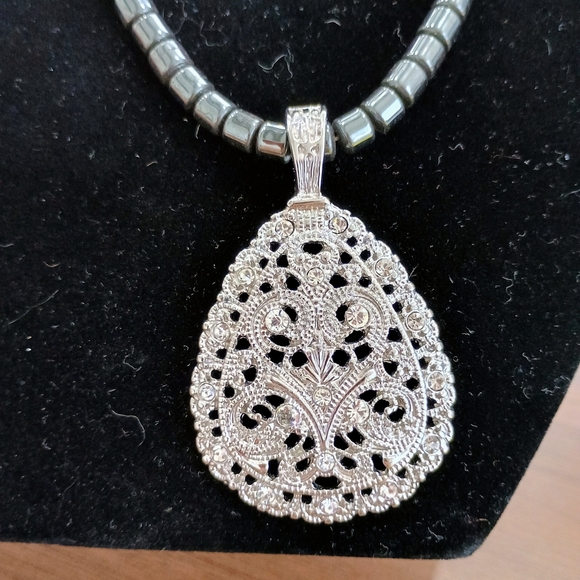 Elegant Silver Filigree Pendant Necklace With Gun Metal Chain - Picture 2 of 5